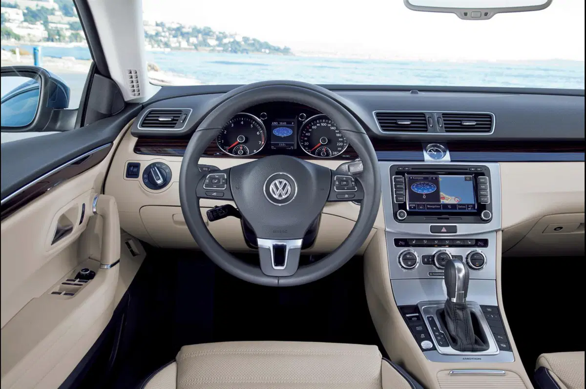 Volkswagen CC (9)