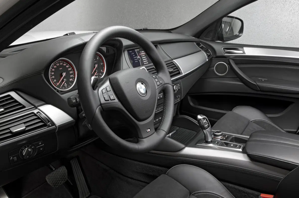 BMW X6 M50d (8)