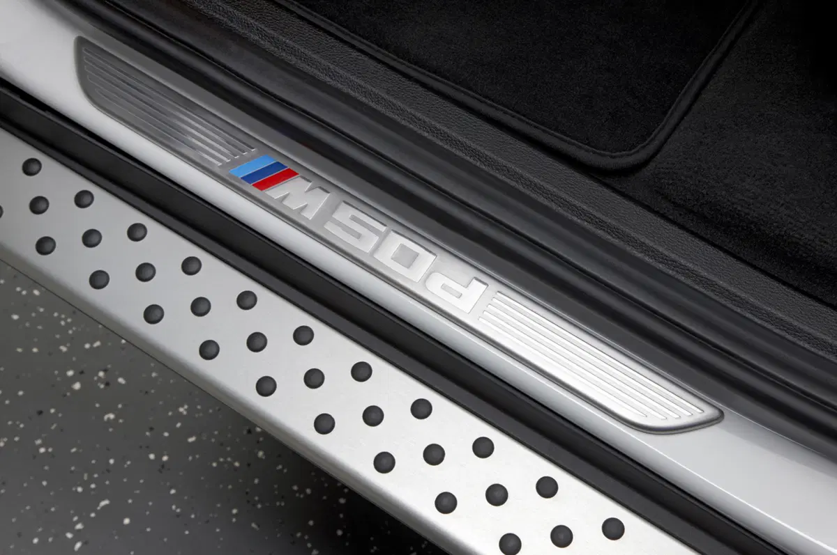 BMW X6 M50d (14)