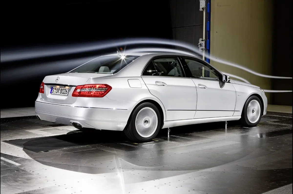 Gamma Mercedes-Benz: col 2.1 diesel è 'Tax Ready' (12)