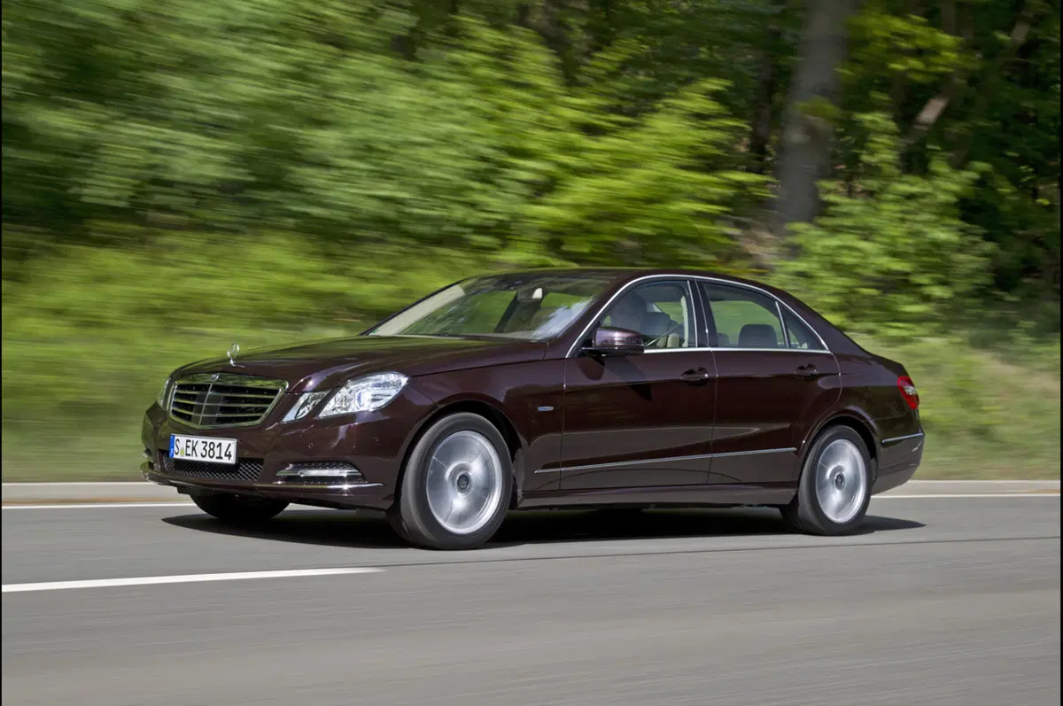 Gamma Mercedes-Benz: col 2.1 diesel è 'Tax Ready' (16)