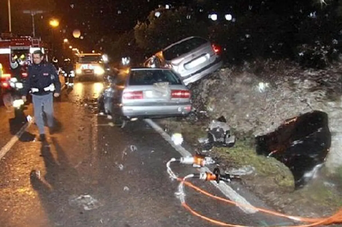Una Ferrari coinvolta in un grave incidente in Puglia (3)