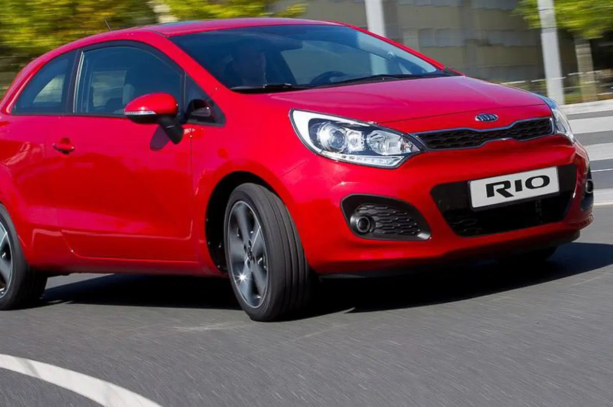 Kia Rio 3 porte (3)