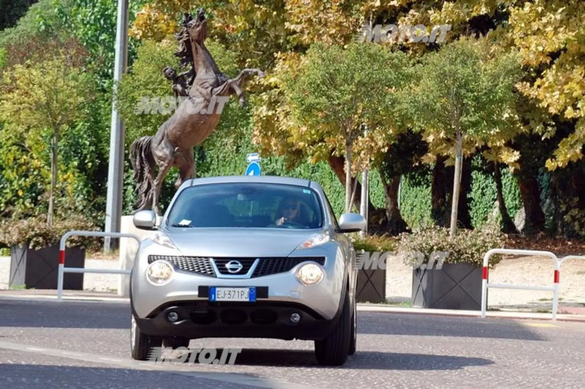 Nissan Juke 1.6 DIG-T Tekna (6)