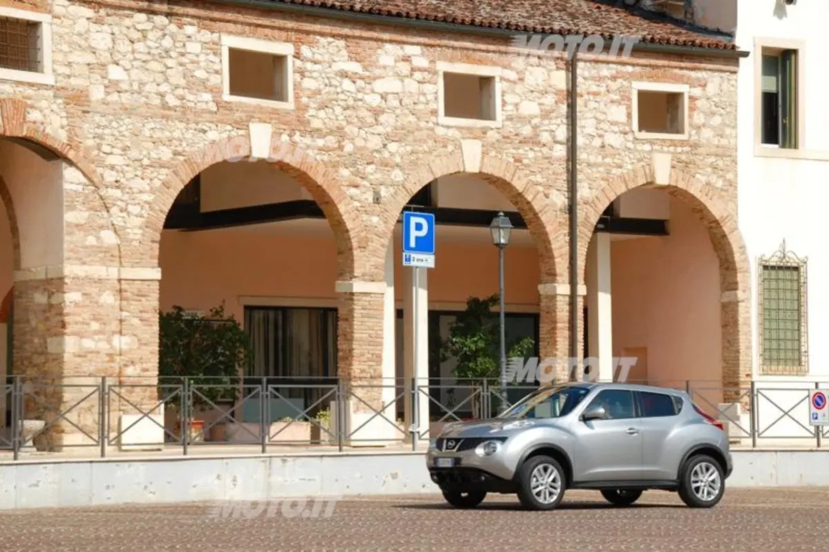 Nissan Juke 1.6 DIG-T Tekna (9)