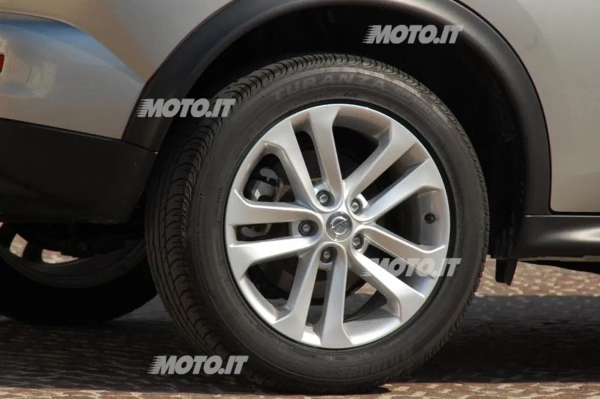 Nissan Juke 1.6 DIG-T Tekna (38)