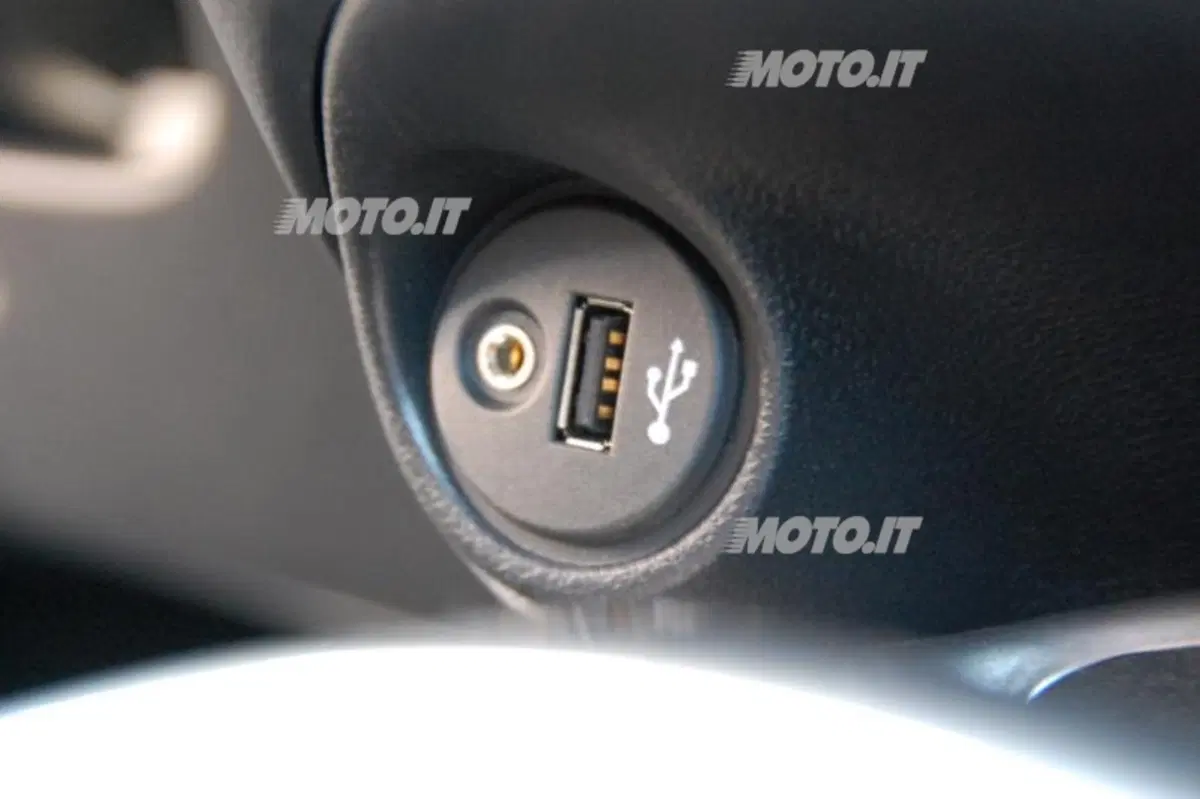 Nissan Juke 1.6 DIG-T Tekna (50)