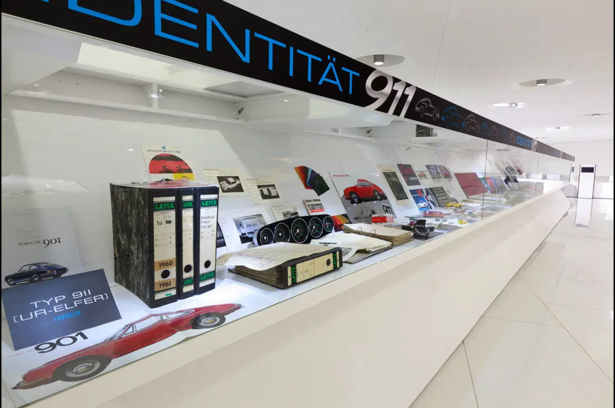 Museo Porsche: una esposizione dedicata alla 911 (5)