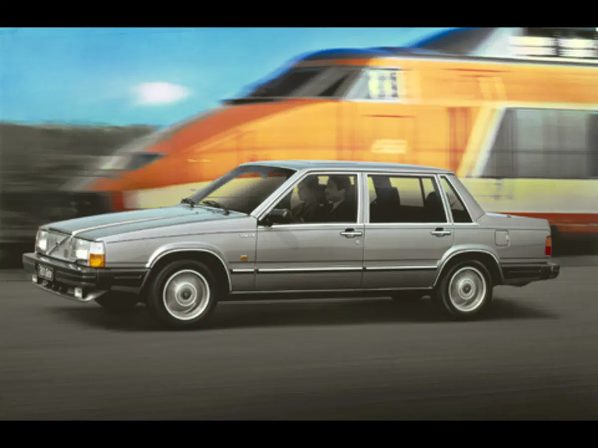 Volvo: la 760 compie 30 anni