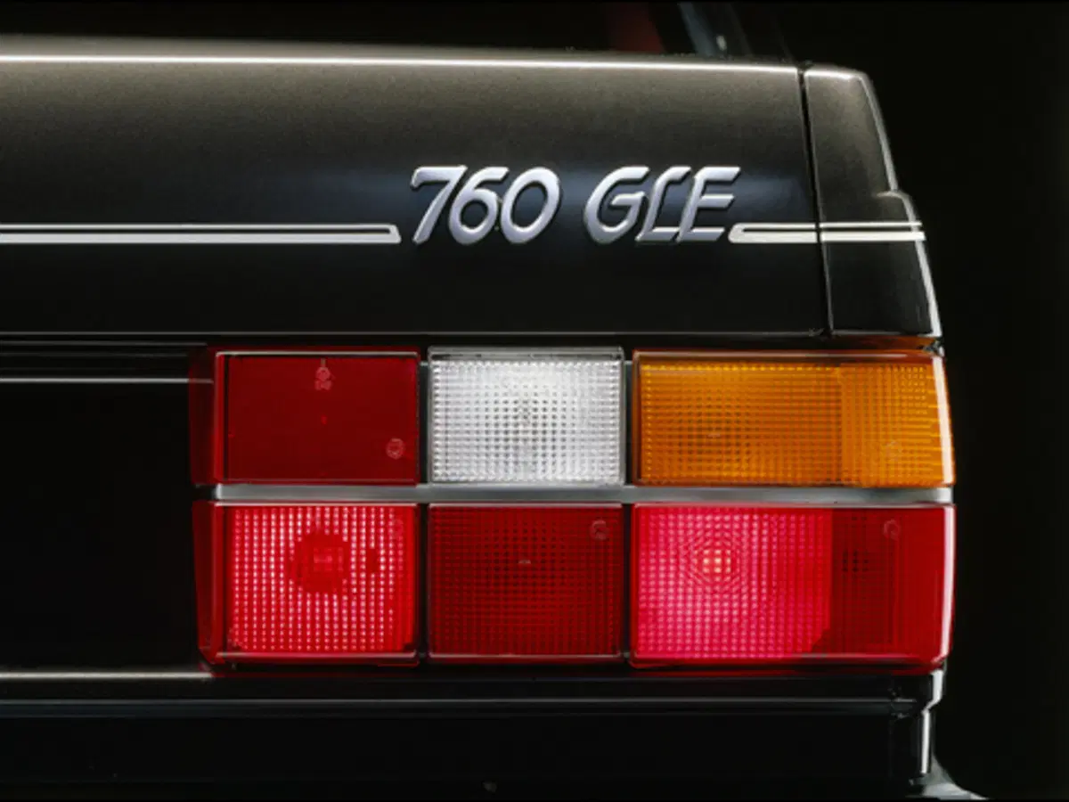 Volvo: la 760 compie 30 anni (3)