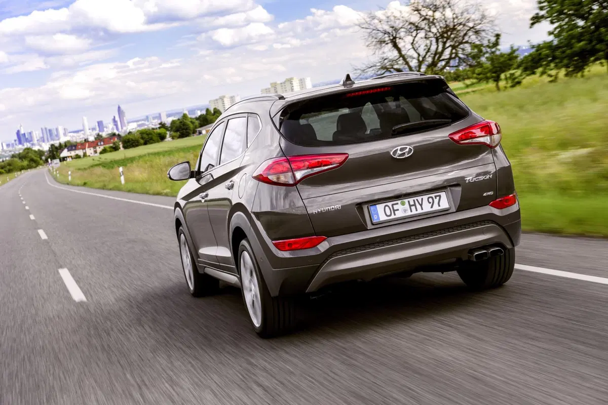Quale comprare, Confronto: Seat Ateca 1.6 TDI Style Vs Hyundai Tucson 1.7 CRDi Comfort (7)