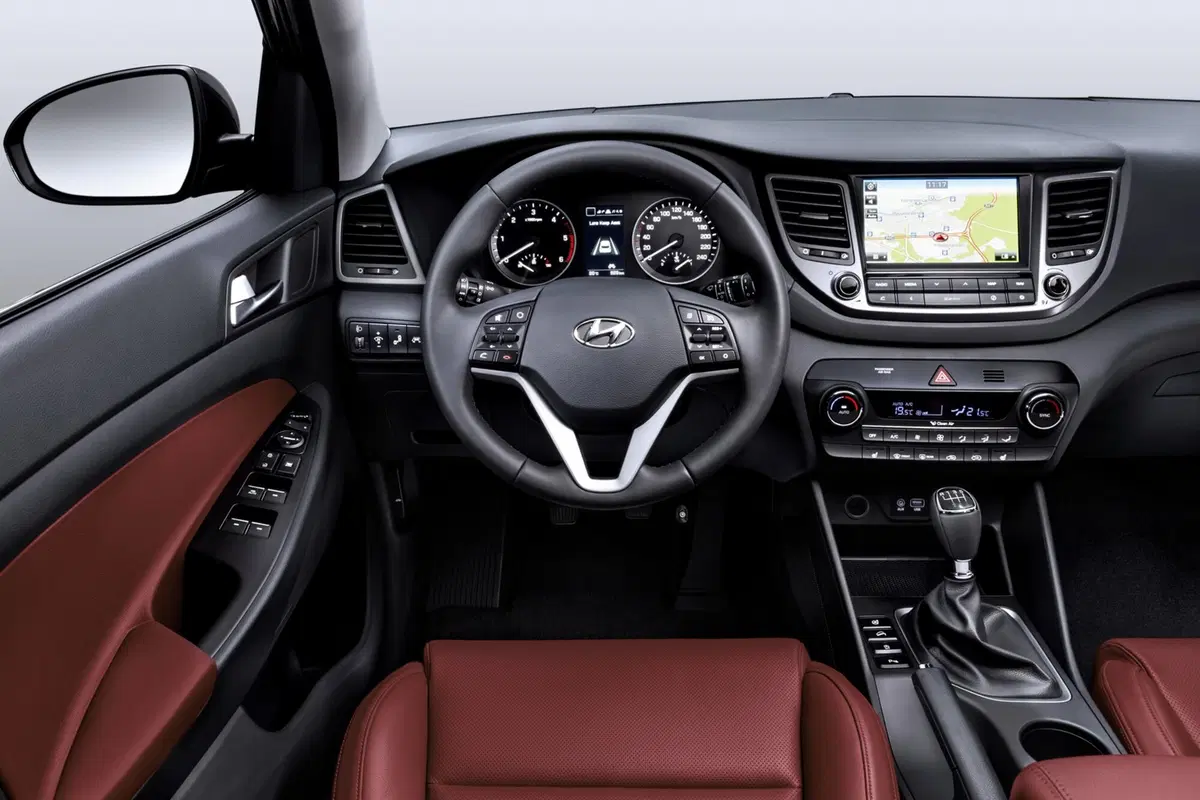 Quale comprare, Confronto: Seat Ateca 1.6 TDI Style Vs Hyundai Tucson 1.7 CRDi Comfort (5)