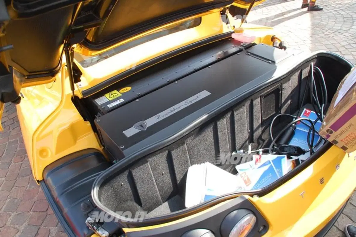 Tesla Roadster (33)