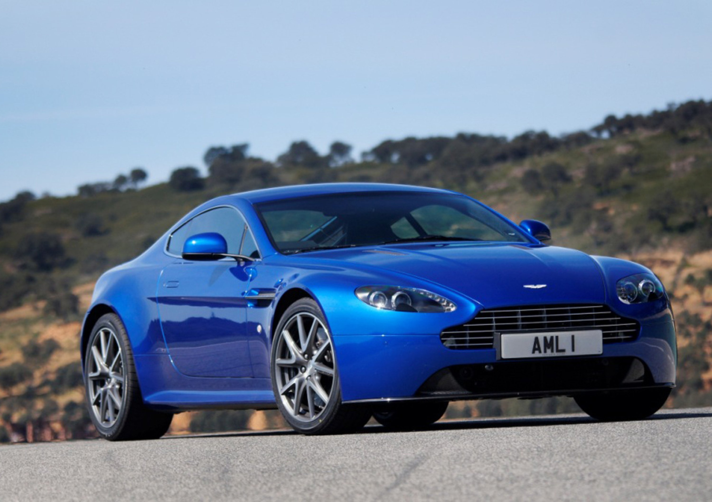 Aston Martin chiude il 2011 con una crescita del 17%