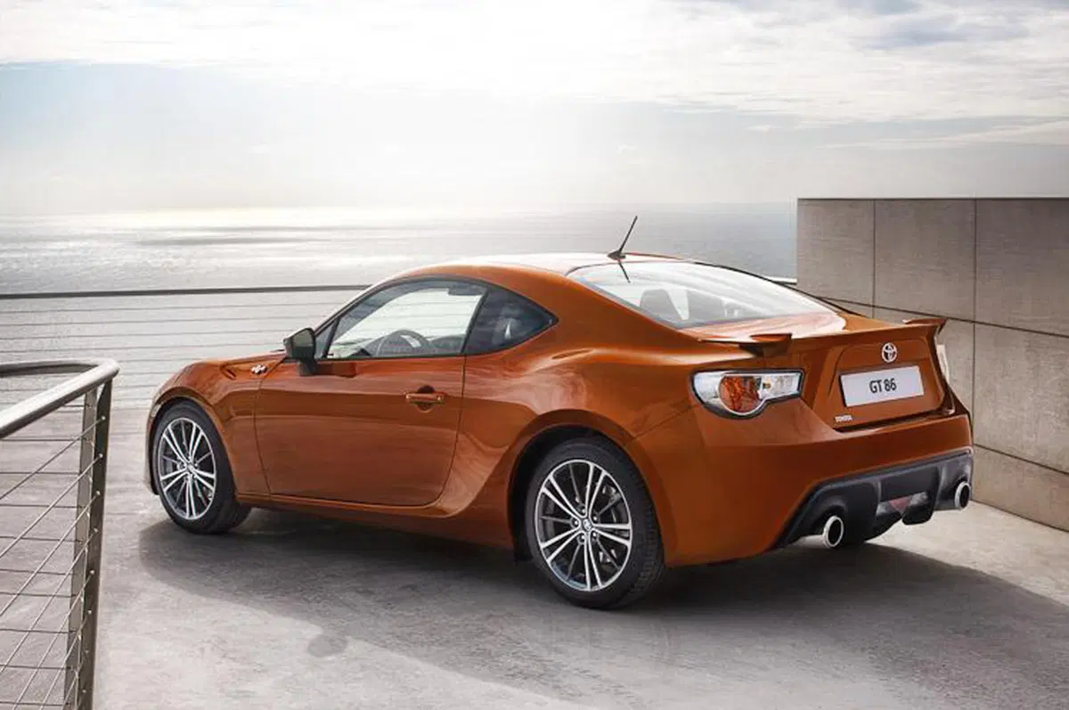 Toyota GT-86: in U.K. costa 24.995 sterline (2)