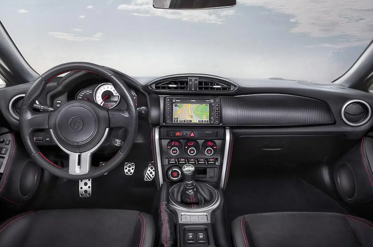 Toyota GT-86: in U.K. costa 24.995 sterline (9)