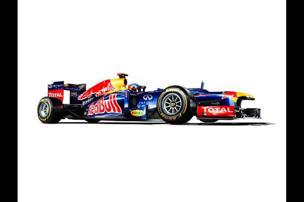 Red Bull RB8: presentata la vettura 2012 (2)
