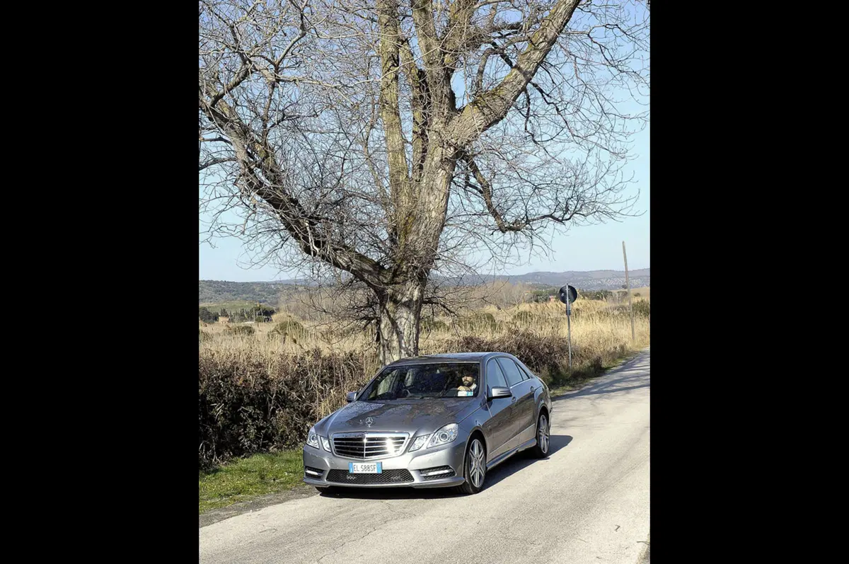 Mercedes-Benz Classe E Model Year 2012 (4)