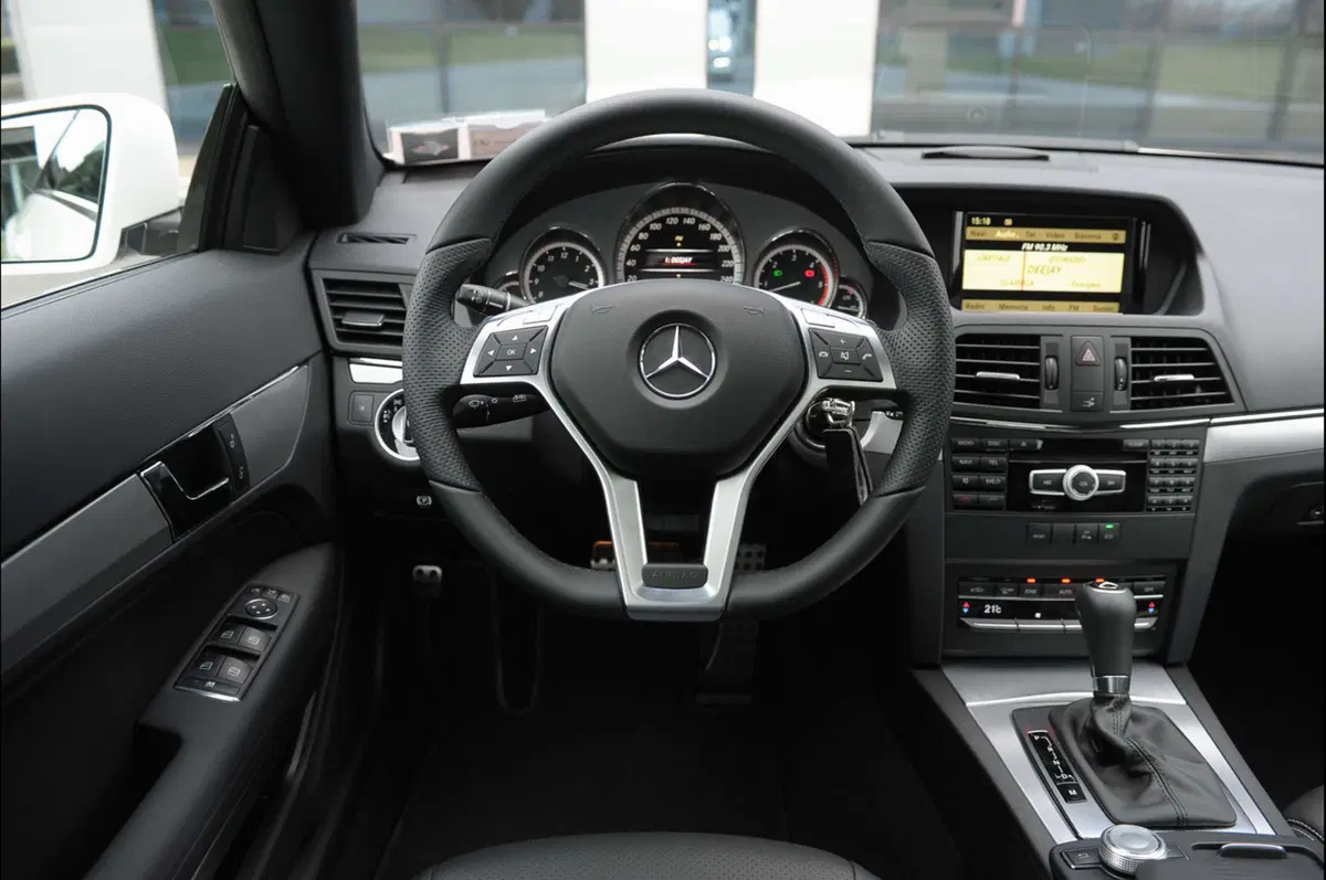 Mercedes-Benz Classe E Model Year 2012 (31)