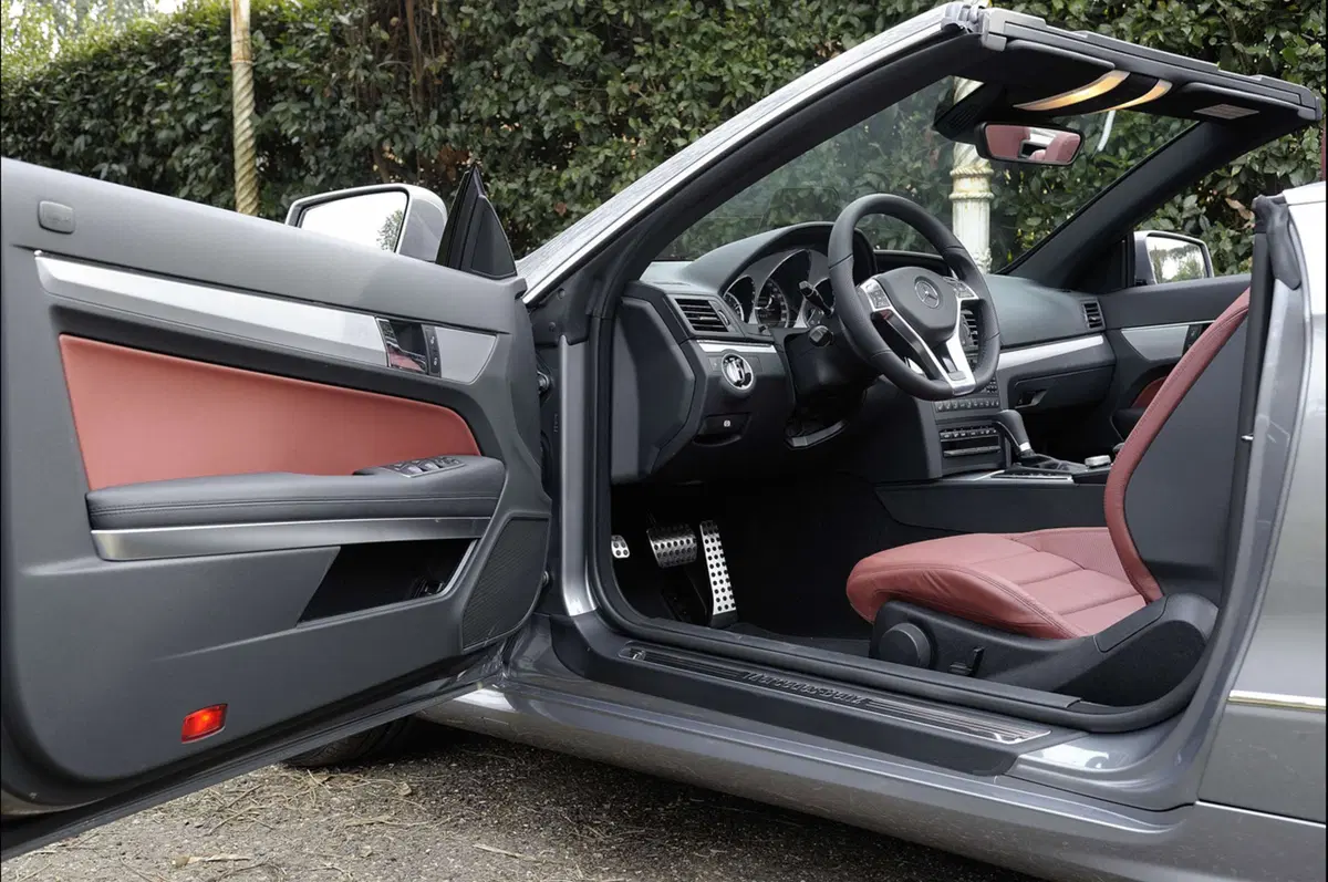 Mercedes-Benz Classe E Model Year 2012 (37)