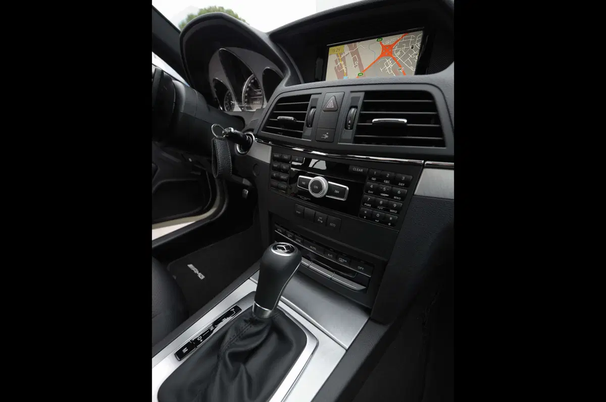 Mercedes-Benz Classe E Model Year 2012 (39)