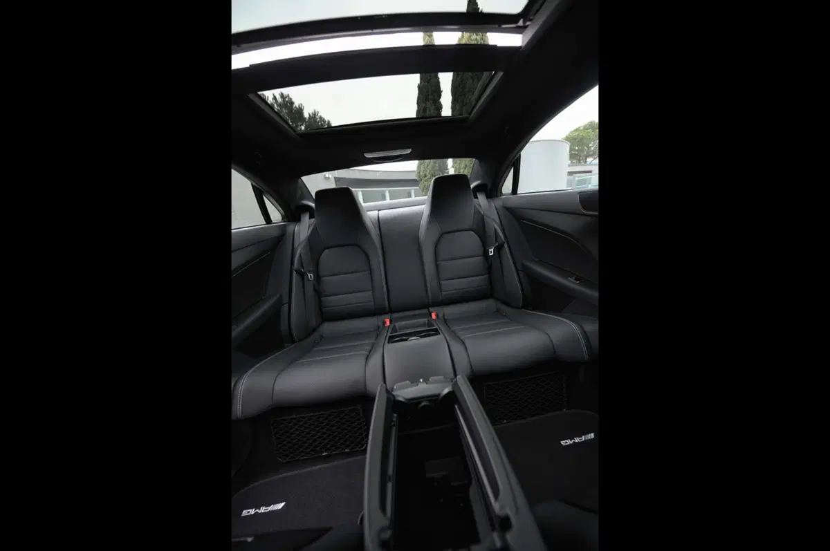 Mercedes-Benz Classe E Model Year 2012 (43)