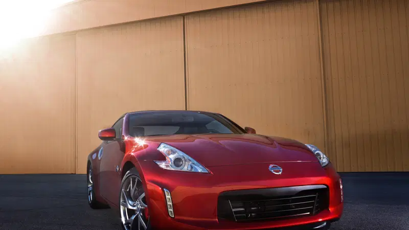Nissan 370Z: svelato il restyling