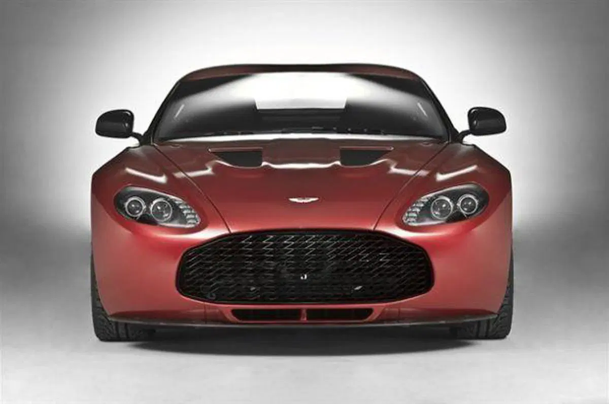 Aston Martin V12 Zagato: ecco la versione definitiva