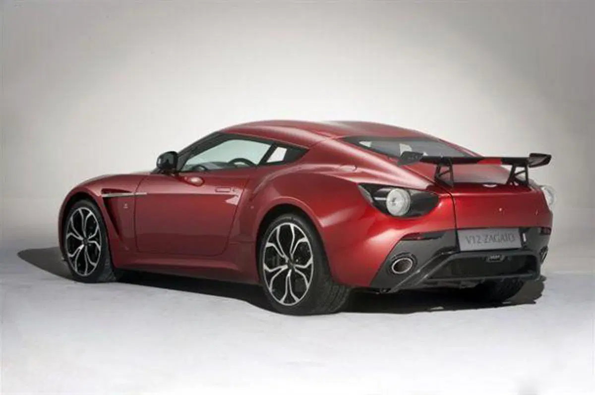 Aston Martin V12 Zagato: ecco la versione definitiva (4)