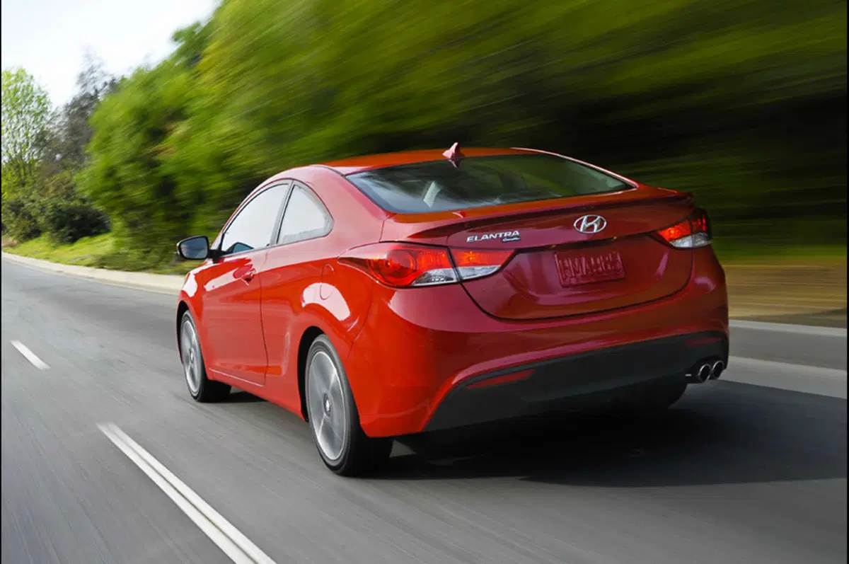 Hyundai Elantra Coupé: svelata a Chicago (3)