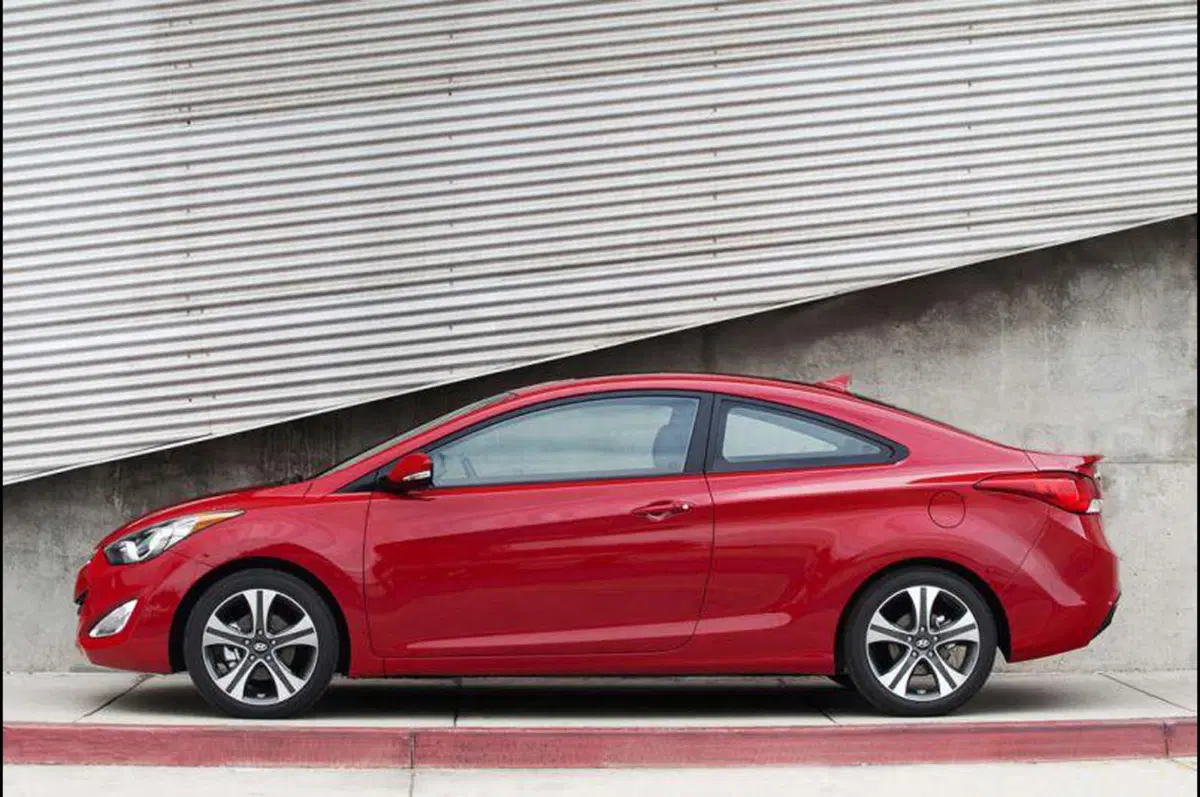 Hyundai Elantra Coupé: svelata a Chicago (5)