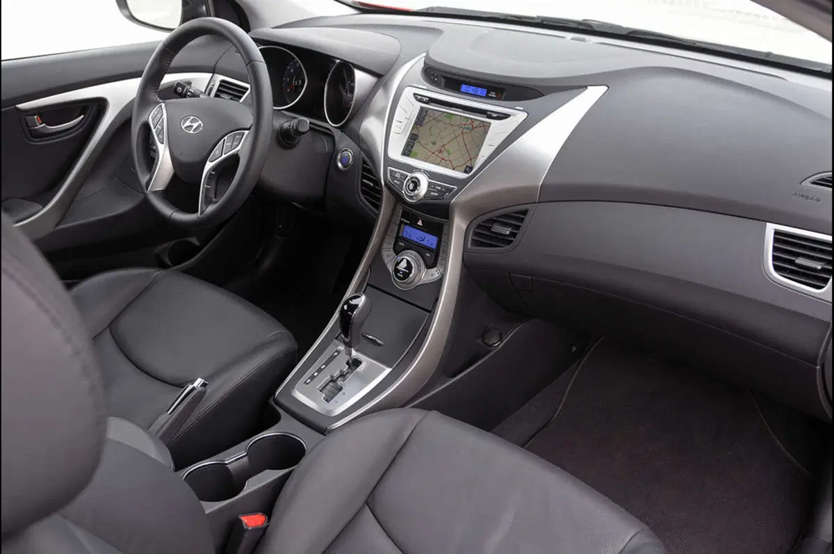 Hyundai Elantra Coupé: svelata a Chicago (9)