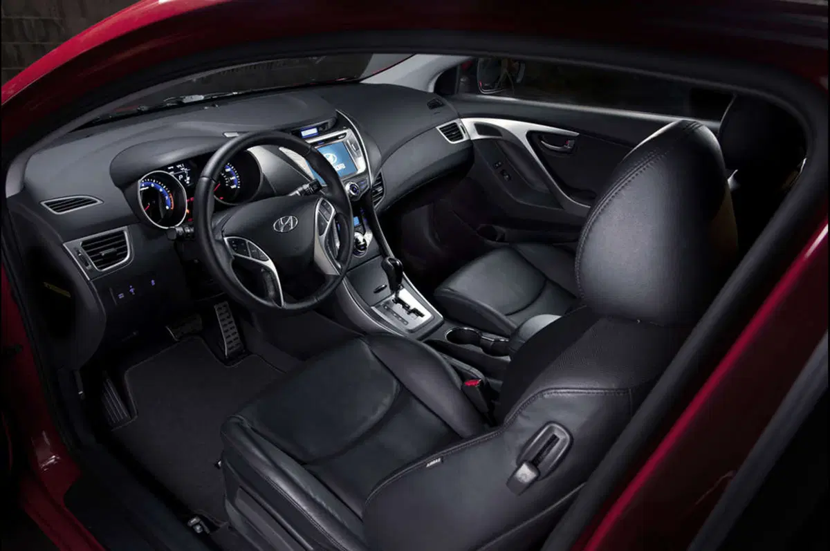 Hyundai Elantra Coupé: svelata a Chicago (10)