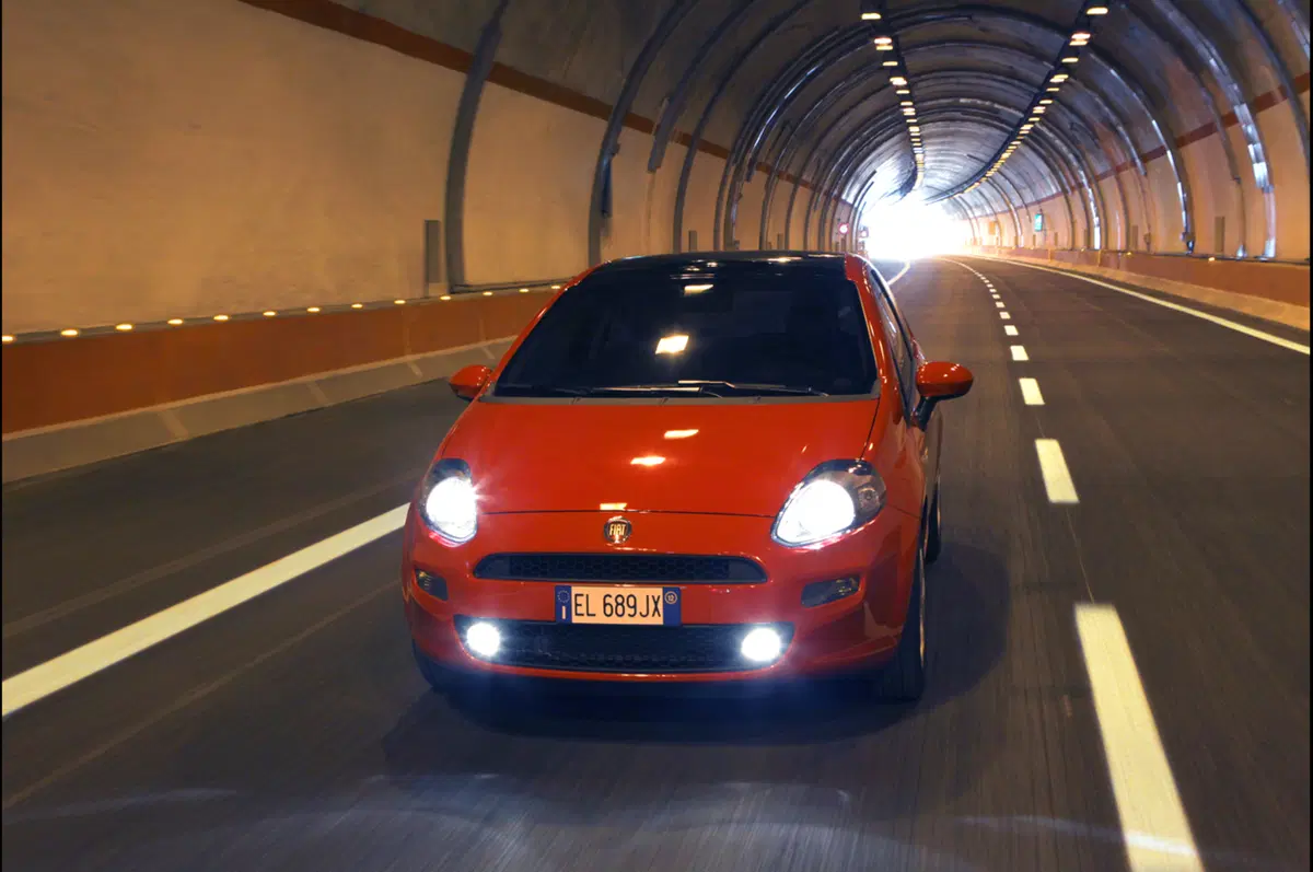 Fiat Punto TwinAir Turbo 0.9. (12)