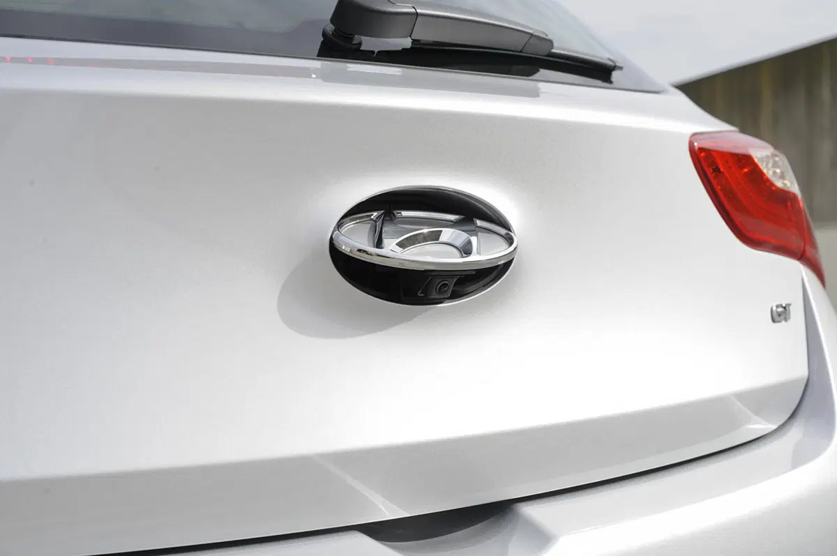 Hyundai Elantra GT: al debutto a Chicago (26)