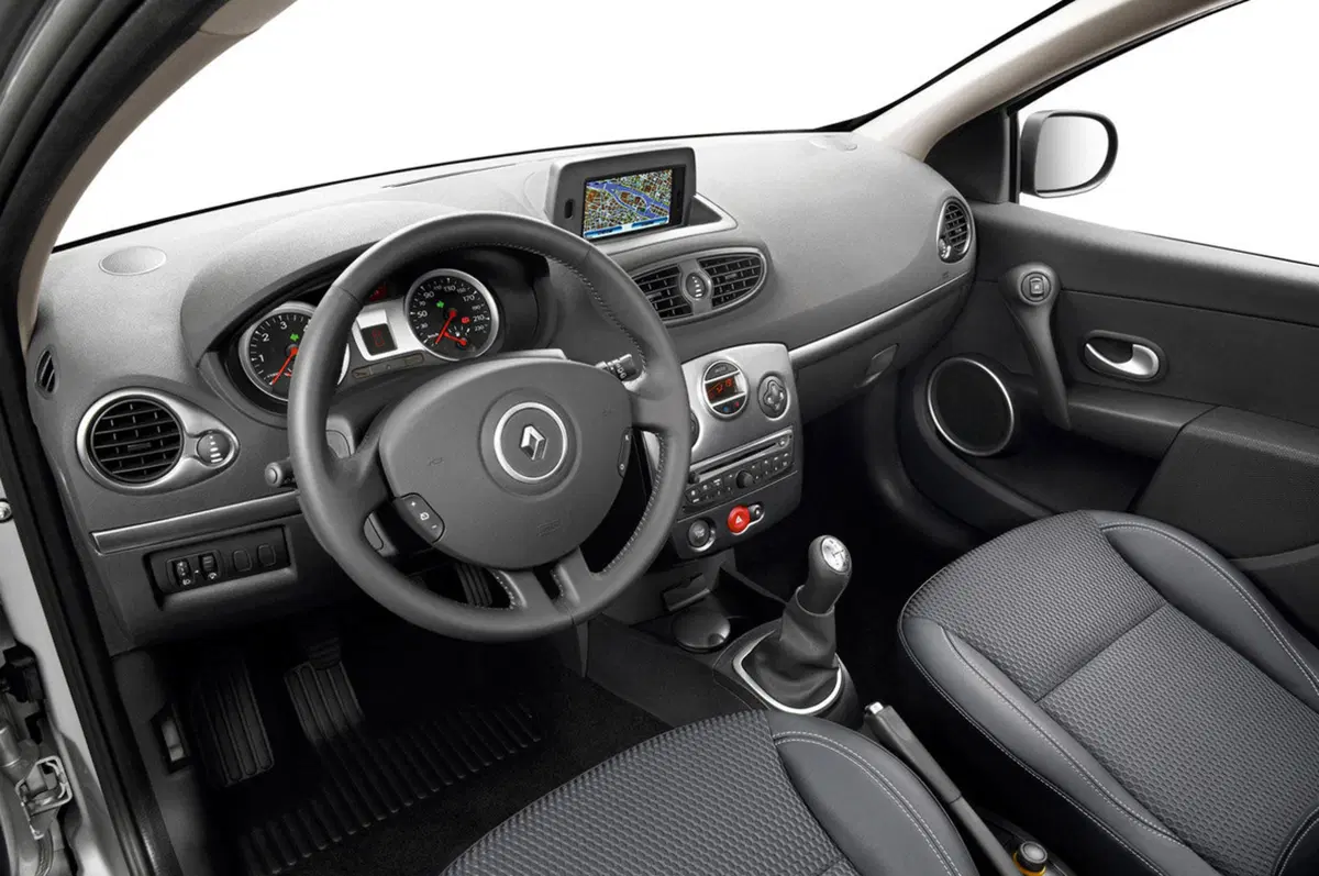 Renault Clio “Limited Collection” (3)