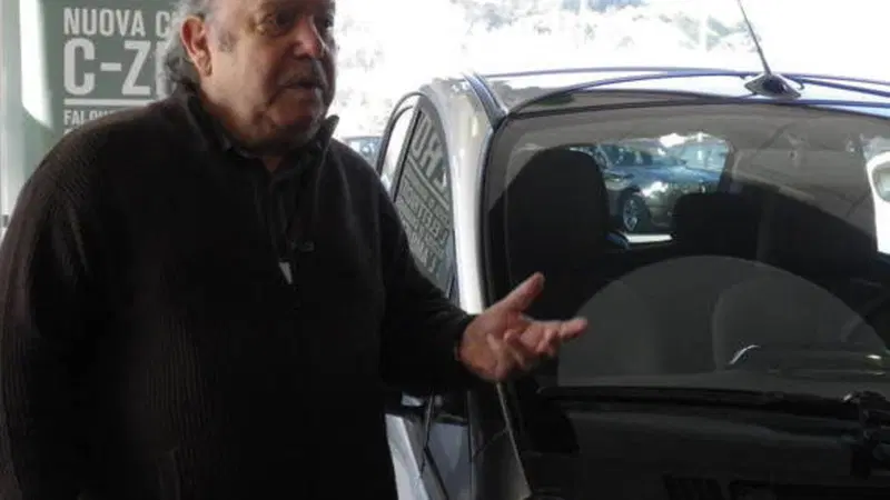 Consegnata a Lino Banfi una Citroen C-Zero