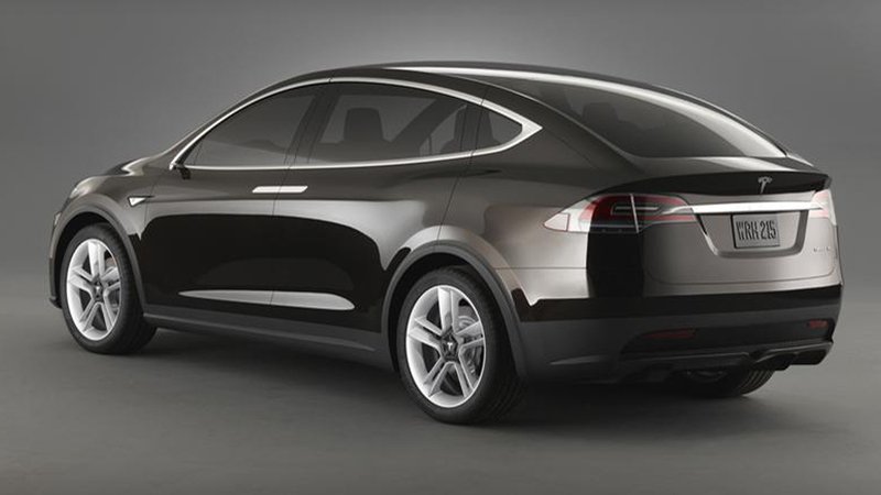 Tesla Model X: registrate gi&agrave; 500 ordinazioni