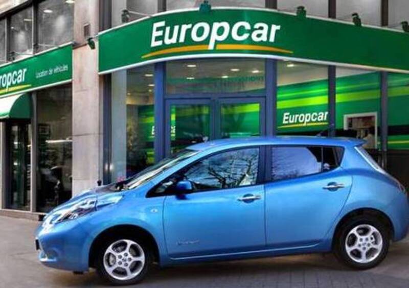 Hertz sceglie la Nissan Leaf per un car sharing a Oxford