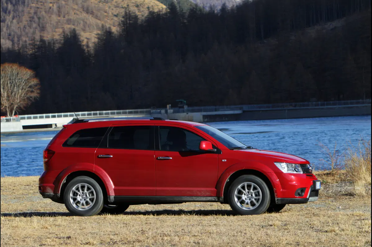 Fiat Freemont AWD 2.0 Multijet 2 e 3.6 V6 (11)