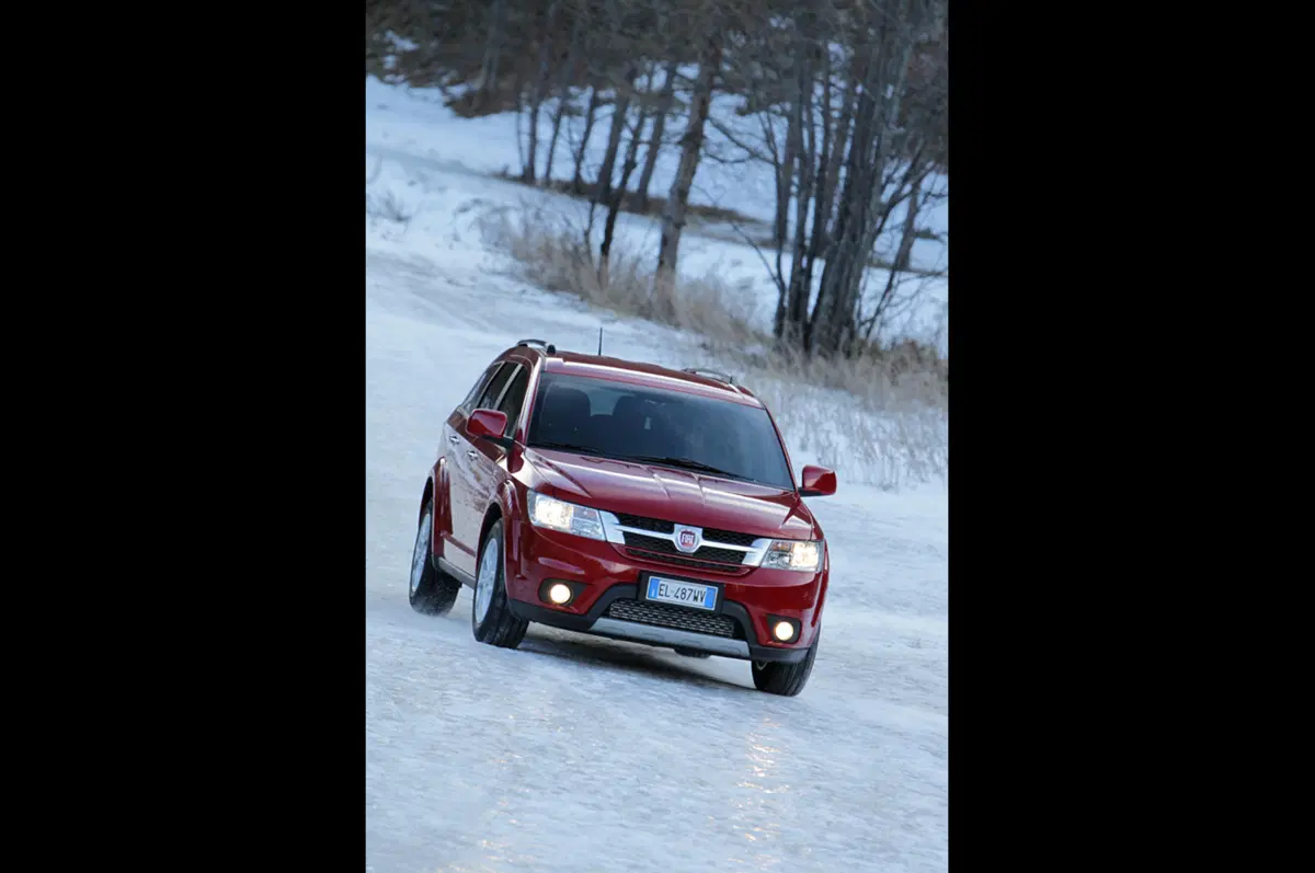 Fiat Freemont AWD 2.0 Multijet 2 e 3.6 V6 (12)