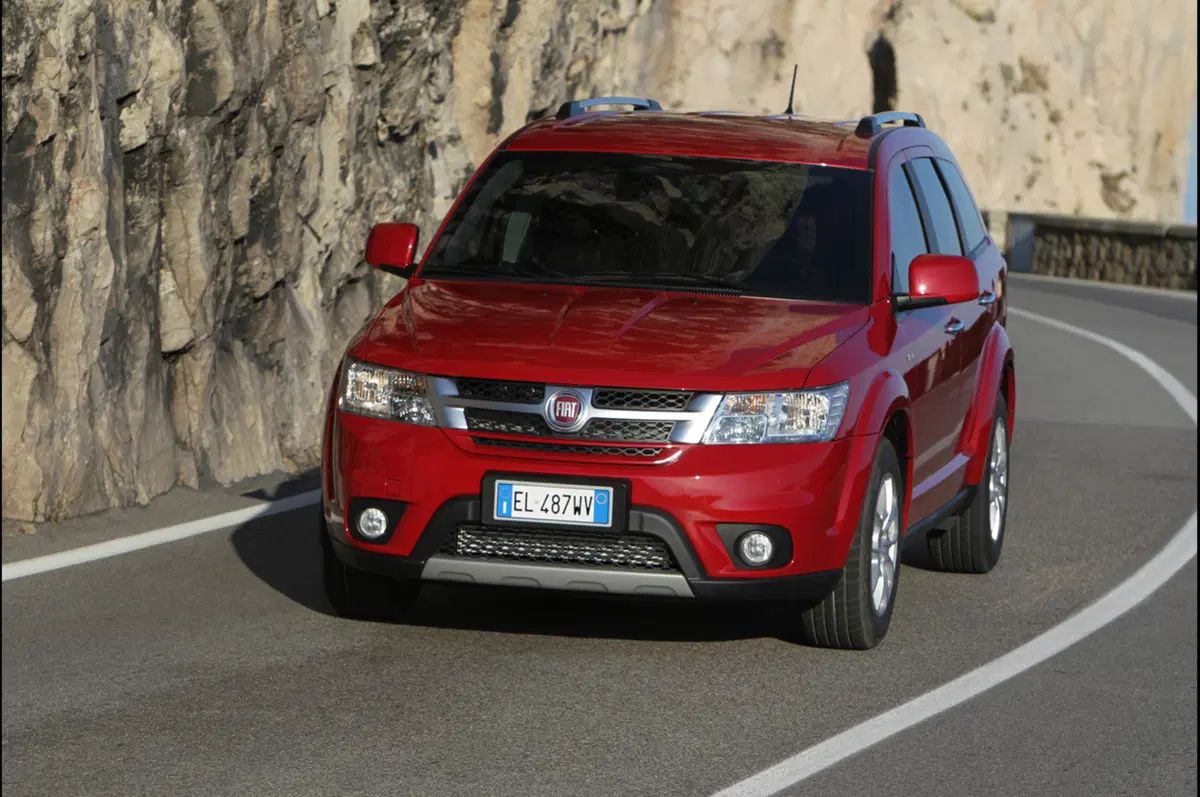 Fiat Freemont AWD 2.0 Multijet 2 e 3.6 V6 (19)