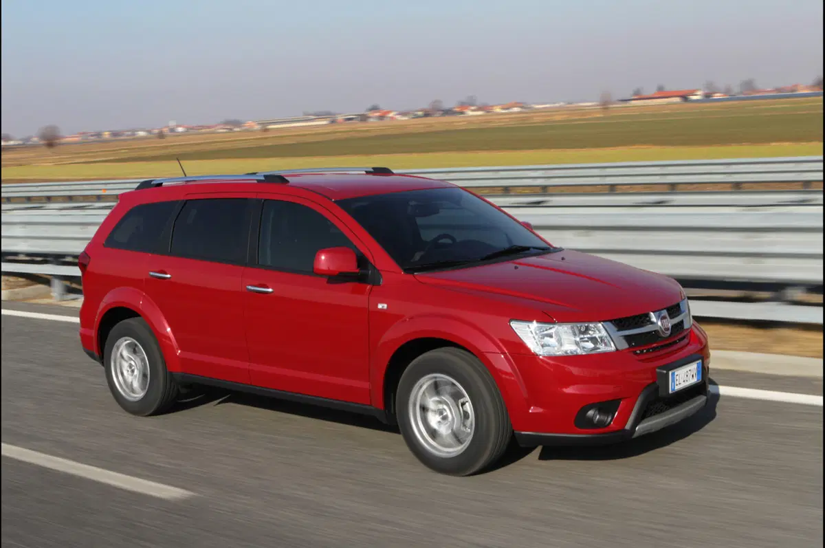 Fiat Freemont AWD 2.0 Multijet 2 e 3.6 V6 (32)