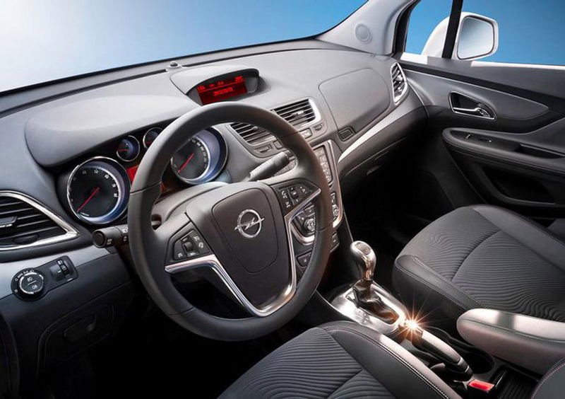 Opel Mokka: nuove immagini ufficiali e prima foto degli interni