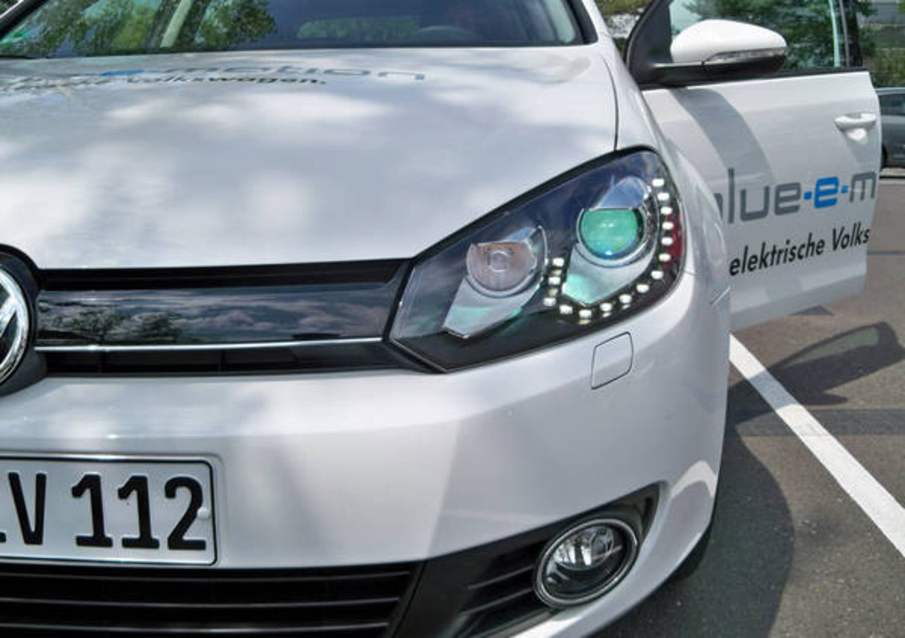 Volkswagen Golf: dal 2015 anche plug-in hybrid