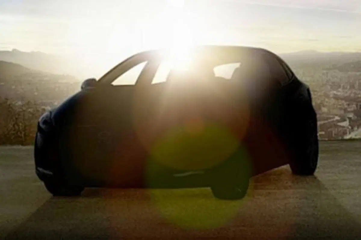 Volvo V40: nuovo teaser ufficiale