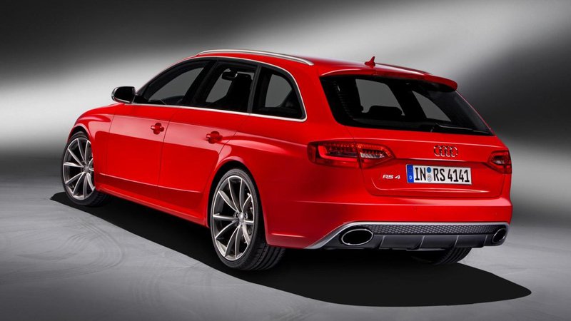 Audi RS4 Avant: debutter&agrave; a Ginevra