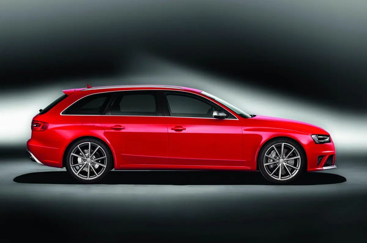 Audi RS4 Avant: debutterà a Ginevra (10)