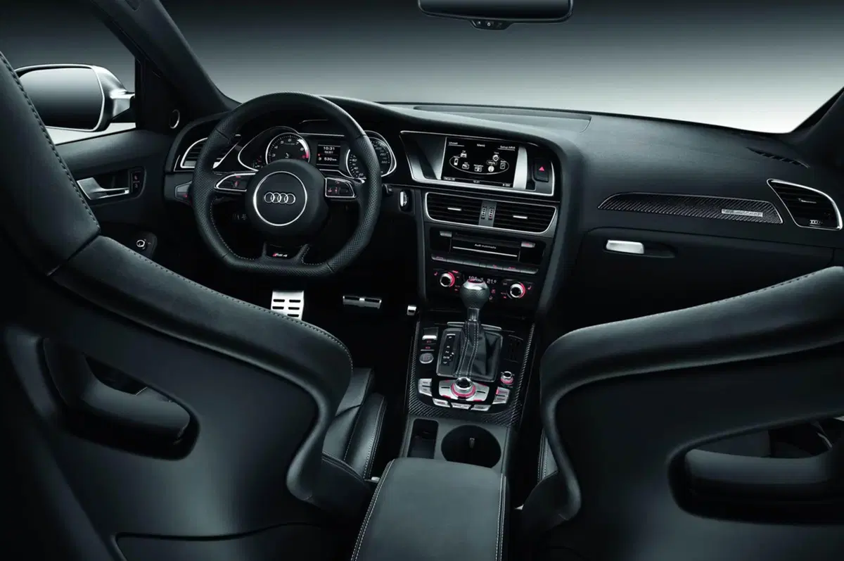 Audi RS4 Avant: debutterà a Ginevra (16)