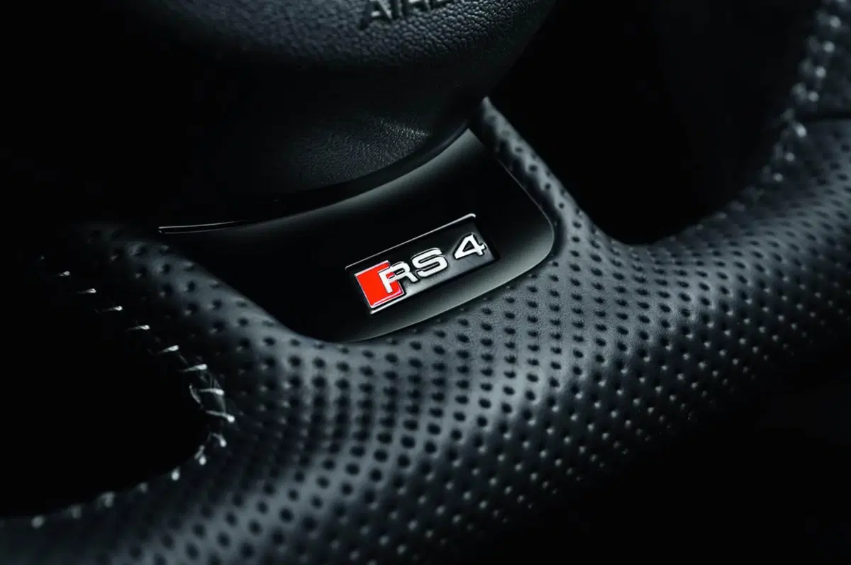 Audi RS4 Avant: debutterà a Ginevra (21)